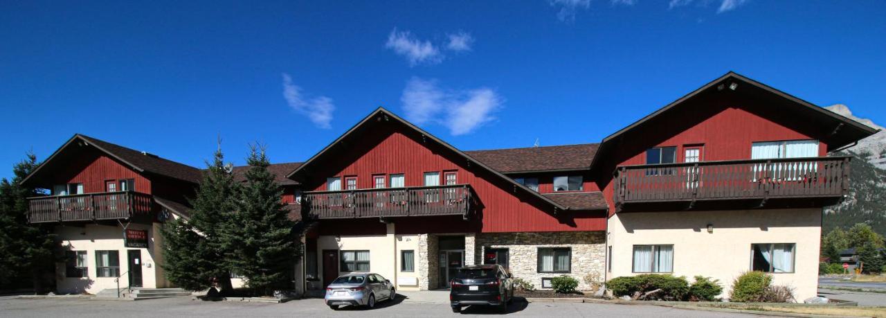 Bighorn Inn & Suites Canmore Exterior foto