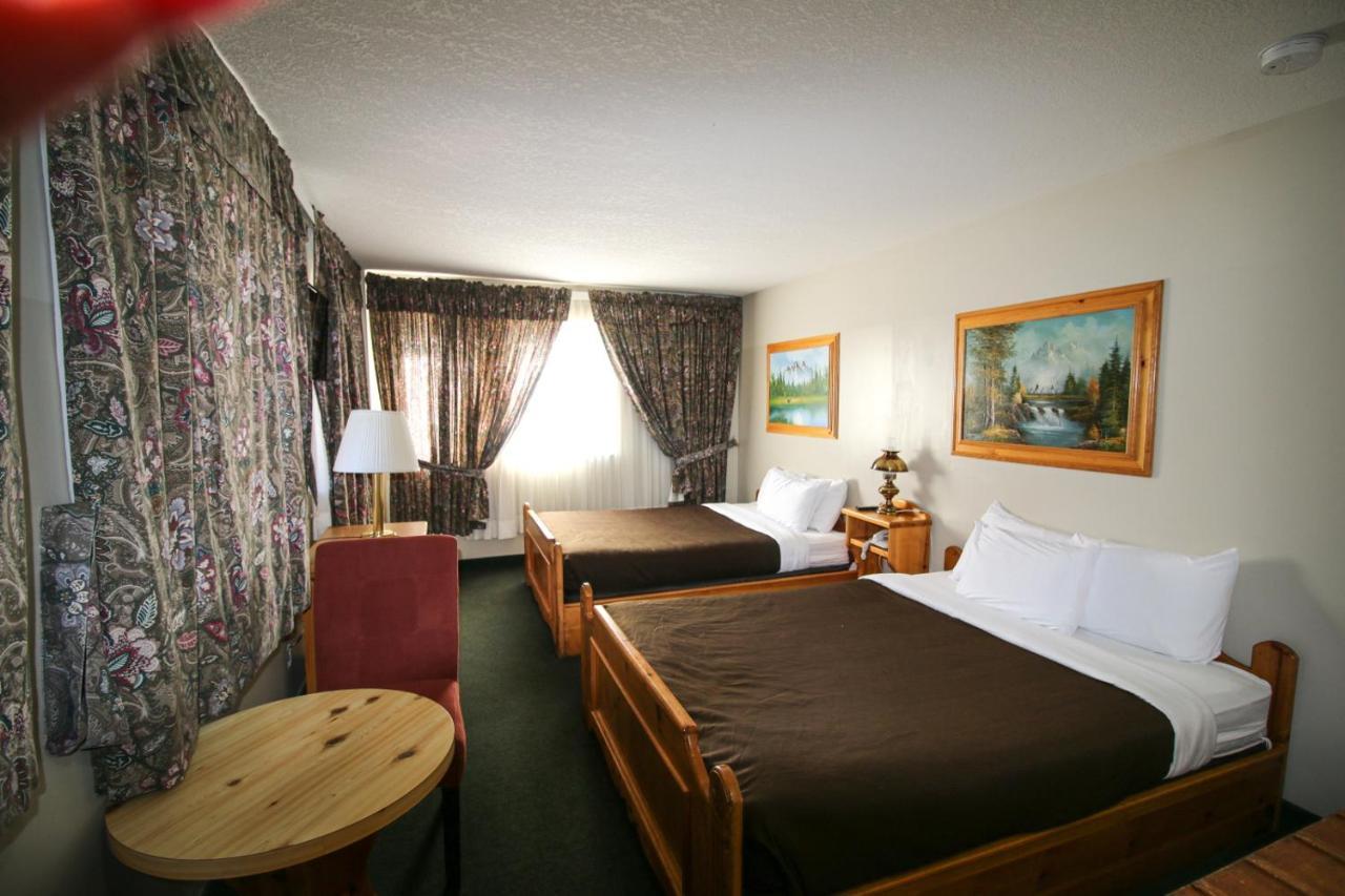 Bighorn Inn & Suites Canmore Exterior foto